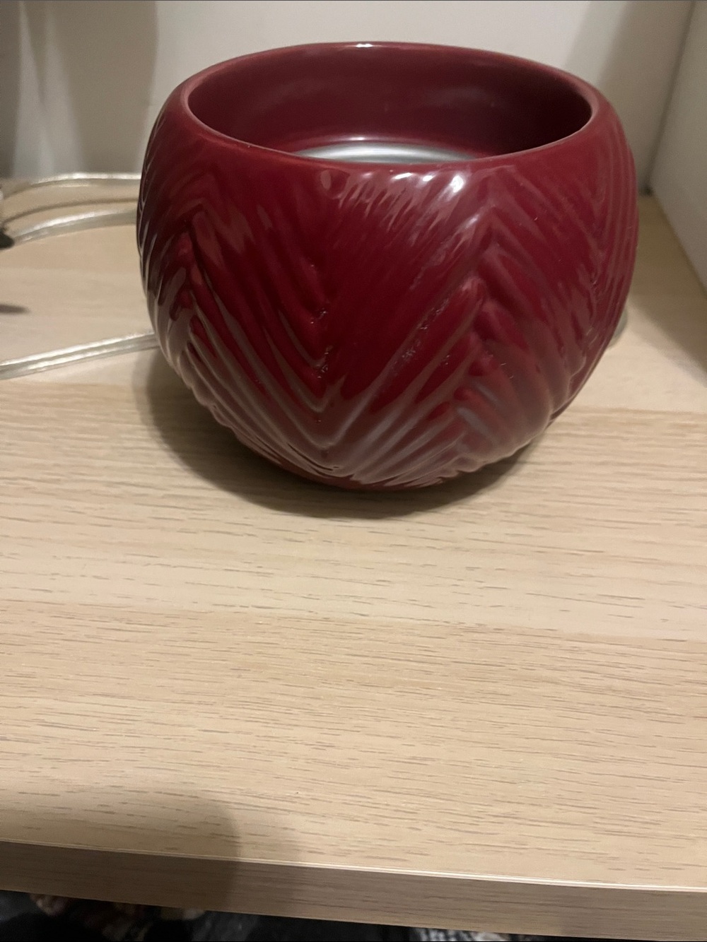 Yankee Candle Glossy Wine-Red Wax Scenterpiece Warmer - Picture 3 of 11